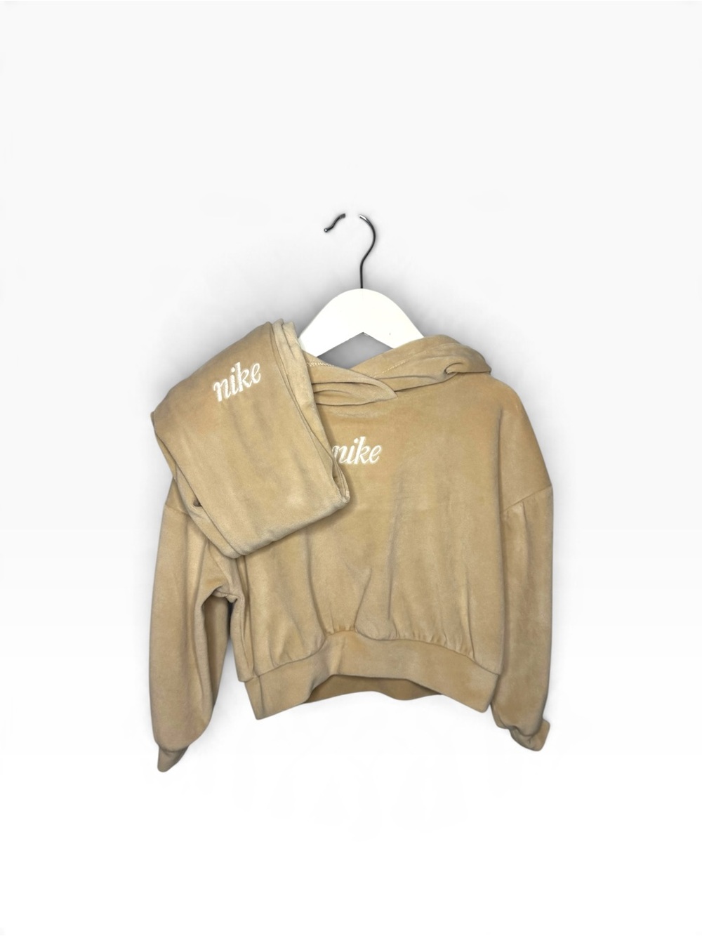 ⭐️ 5/$30 Nike Kids Velour Matching Set size 3T
